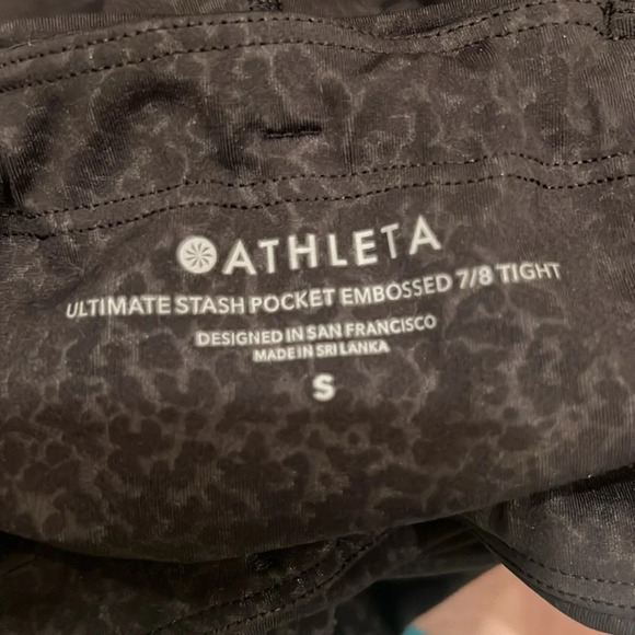 FINAL PRICE Athleta Ultimate Stash Pocket Embossed 7/8 Tight - Picture 8 of 8